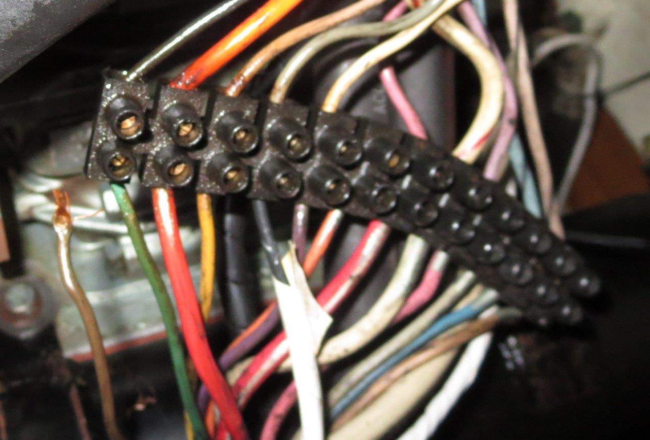 Loose wire at engine terminal block Catalina 36/375 International